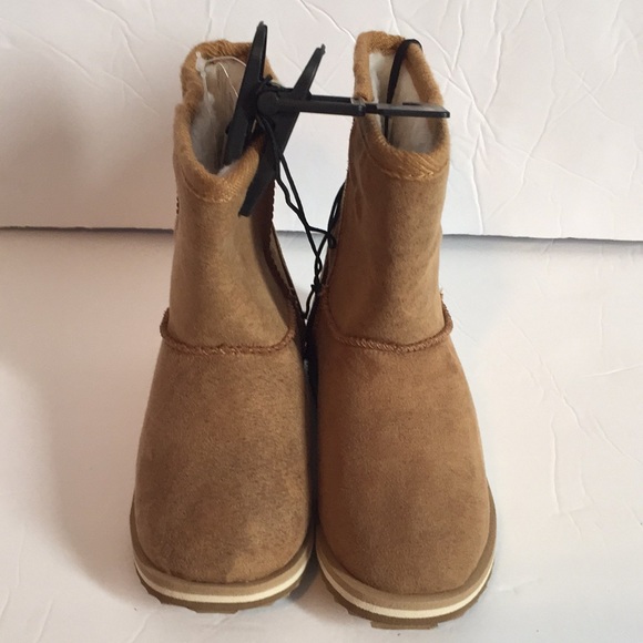 wonder nation Other - 🆕 girls tan faux fur boots  size 10